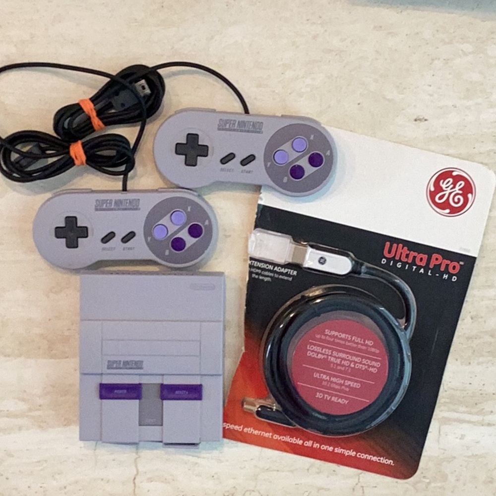 Super Nintendo SNES Classic Mini Edition Console 21 Games CLV-201 & HDMI Cable